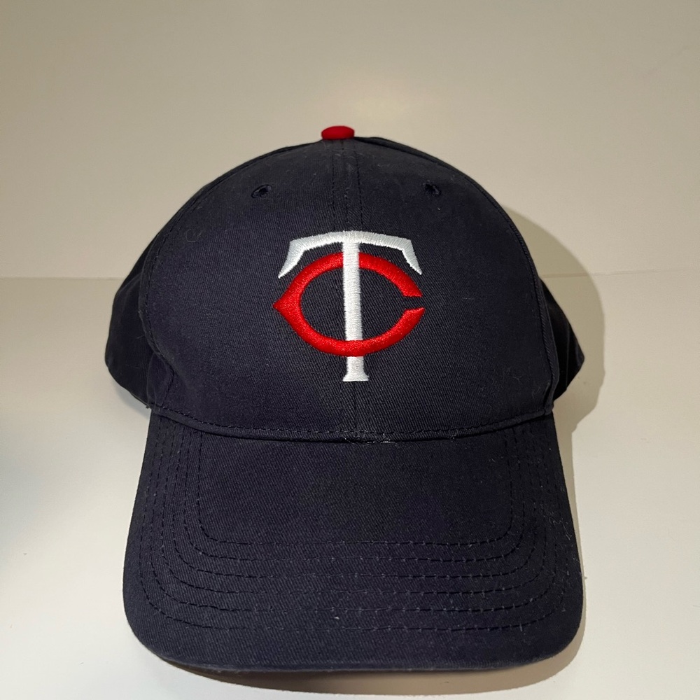 Minnesota Twins Vintage Club Genuine Merchandise Fan Favorite OSFM Cap Hat